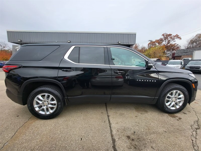 2023 Chevrolet Traverse - Image 8 of 18