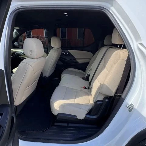 2023 Chevrolet Traverse - Image 9 of 17