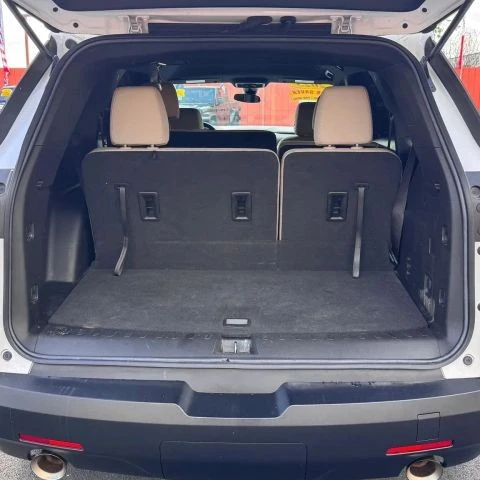 2023 Chevrolet Traverse - Image 7 of 17