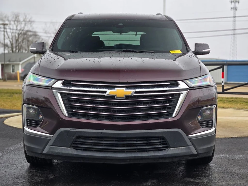 2023 Chevrolet Traverse - Image 2 of 12