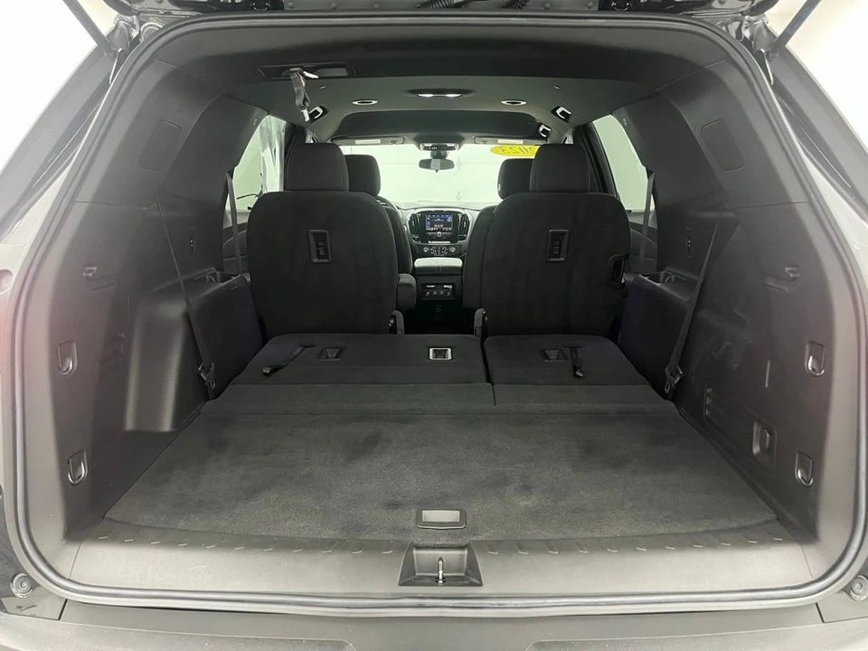 2023 Chevrolet Traverse - Image 10 of 12