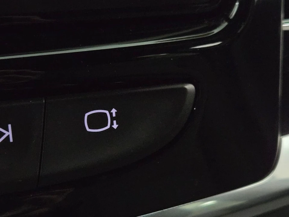 2023 Chevrolet Traverse - Image 8 of 12
