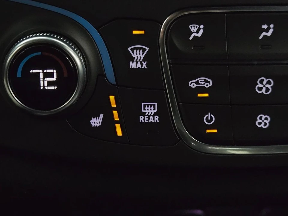 2023 Chevrolet Traverse - Image 4 of 12