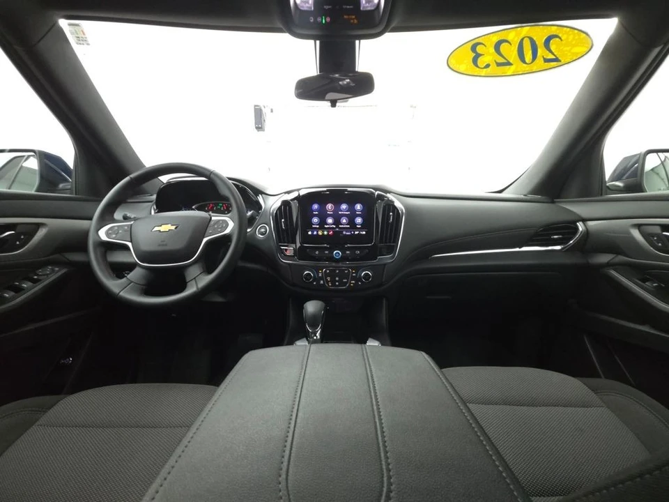 2023 Chevrolet Traverse - Image 2 of 12