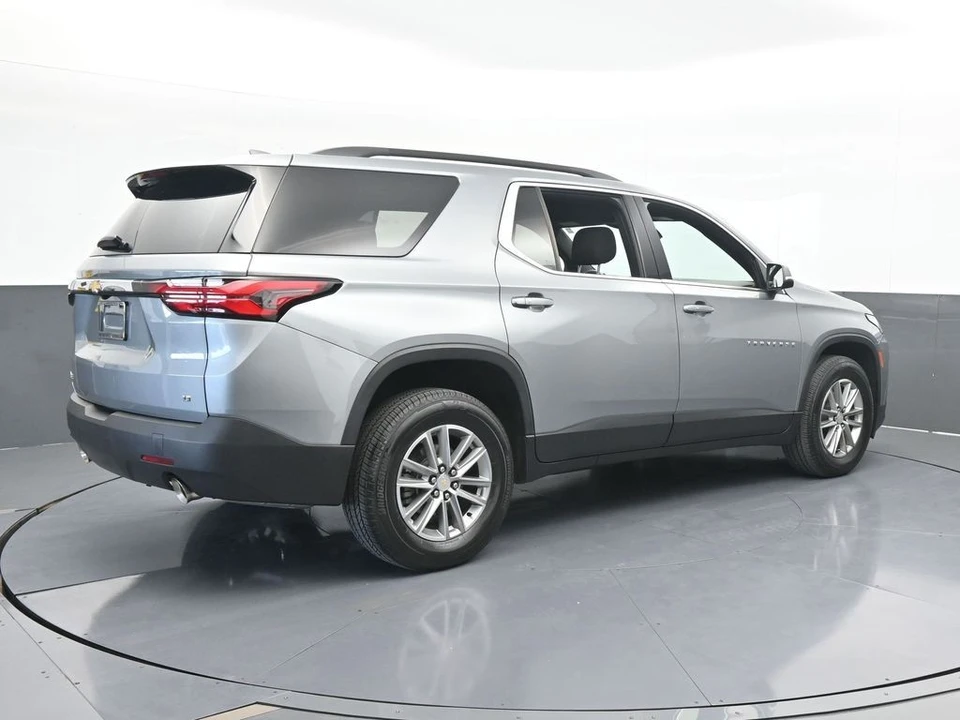 2023 Chevrolet Traverse - Image 6 of 12