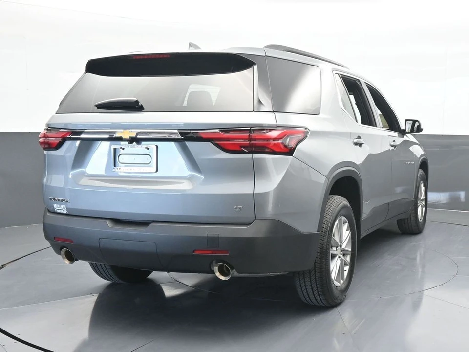 2023 Chevrolet Traverse - Image 5 of 12