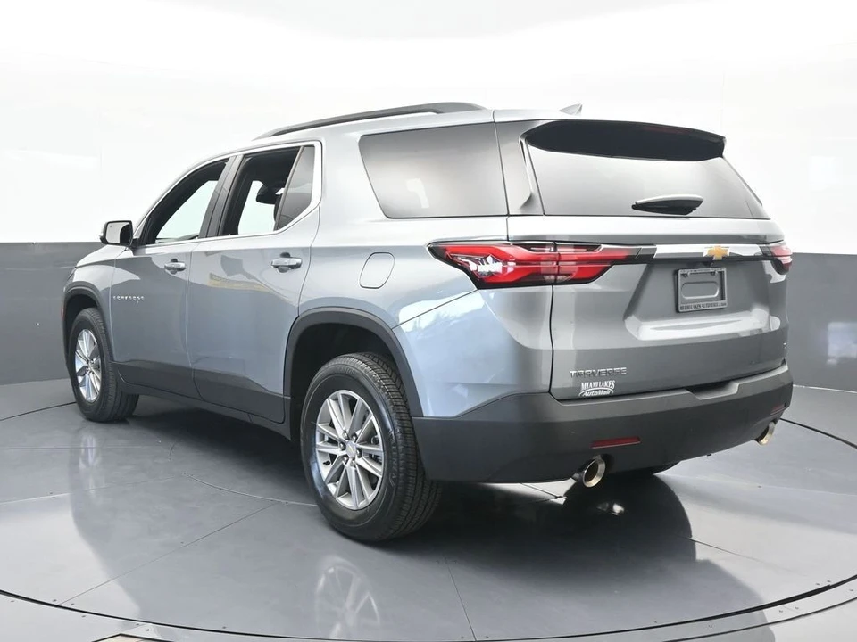 2023 Chevrolet Traverse - Image 4 of 12