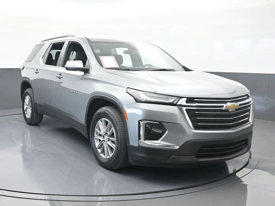 2023 Chevrolet Traverse - Image 9 of 12