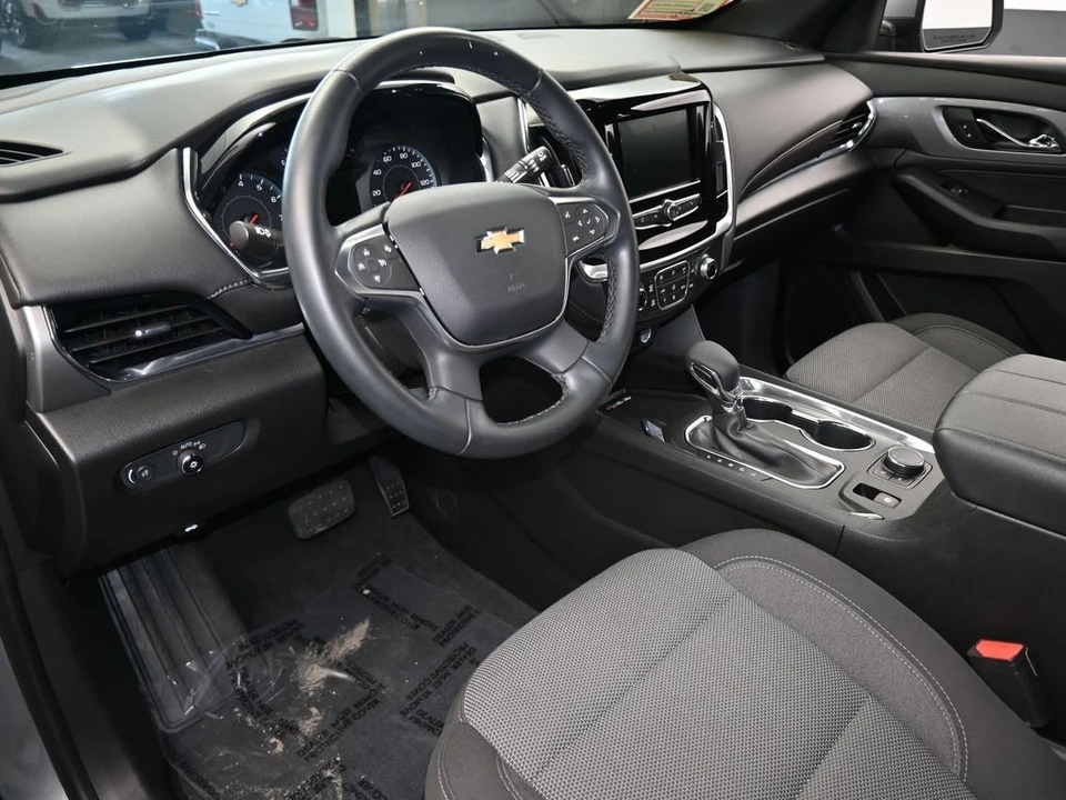 2023 Chevrolet Traverse - Image 10 of 12