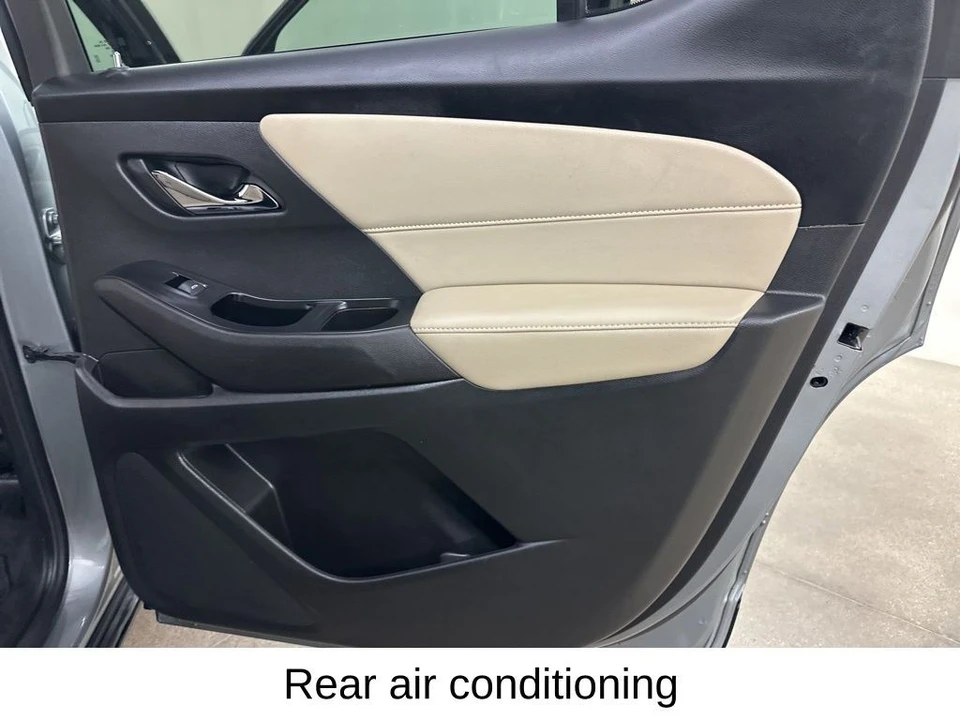 2023 Chevrolet Traverse - Image 24 of 31
