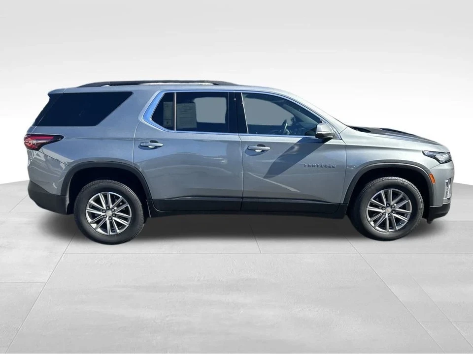 2023 Chevrolet Traverse - Image 7 of 12
