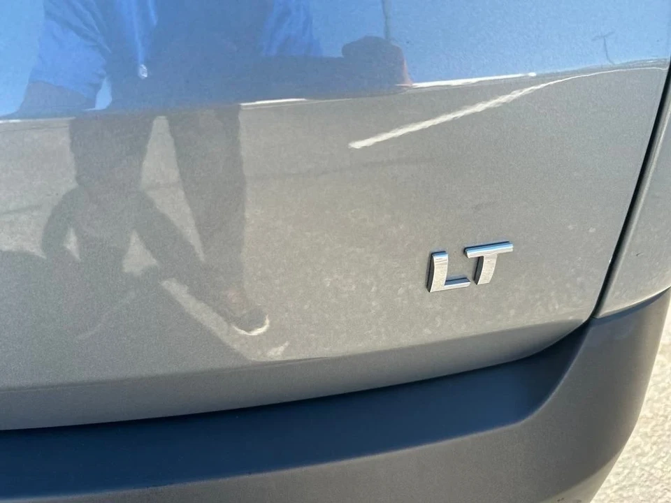 2023 Chevrolet Traverse - Image 11 of 12