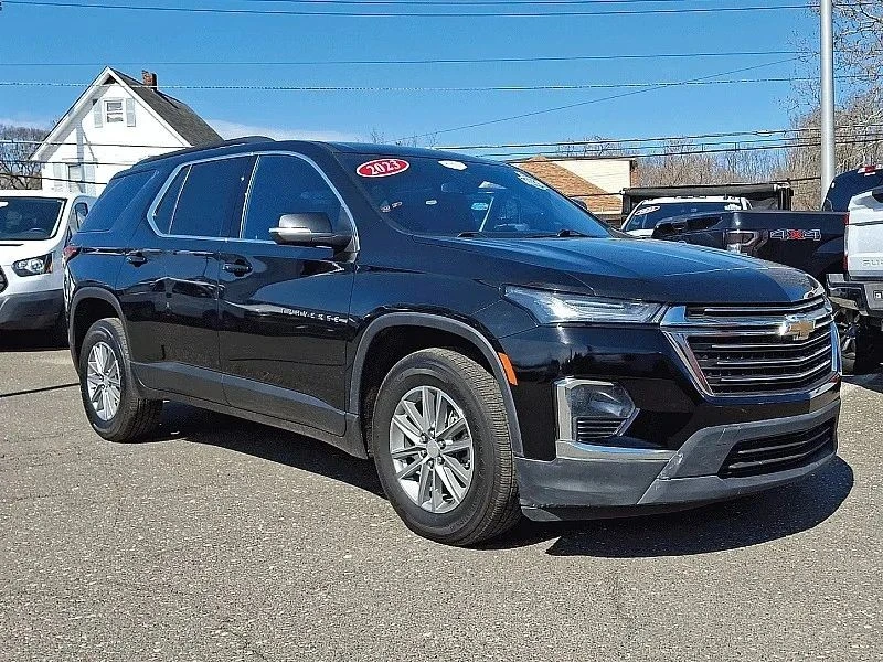2023 Chevrolet Traverse - Image 2 of 12