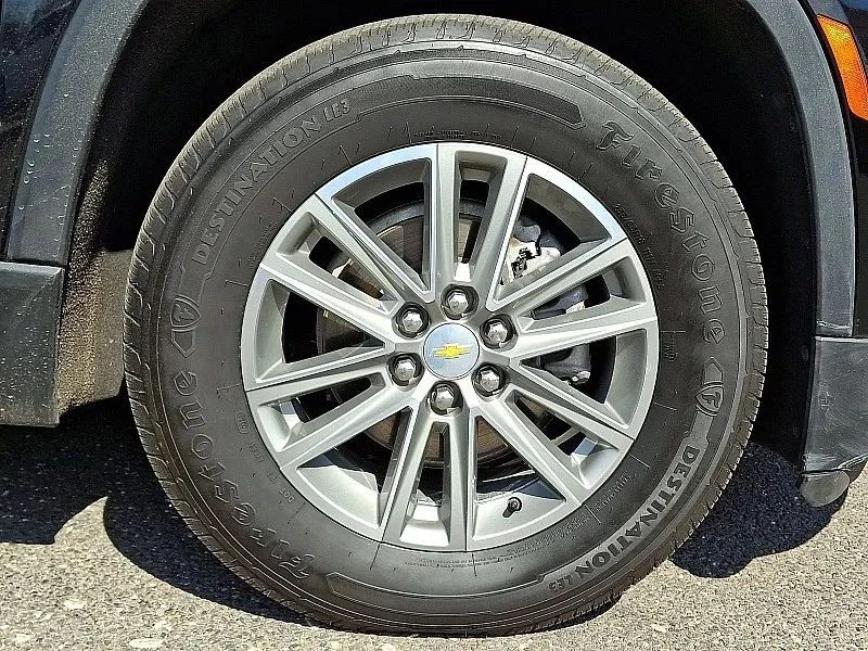 2023 Chevrolet Traverse - Image 9 of 12