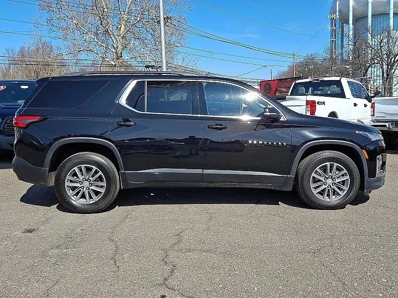2023 Chevrolet Traverse - Image 8 of 12