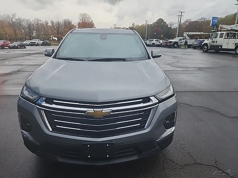 2023 Chevrolet Traverse - Image 2 of 12