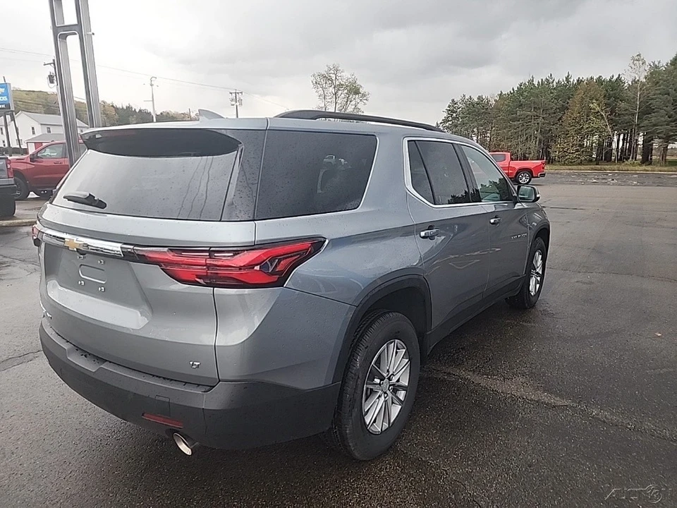 2023 Chevrolet Traverse - Image 7 of 12