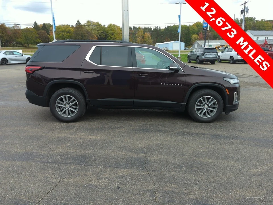 2023 Chevrolet Traverse - Image 5 of 12