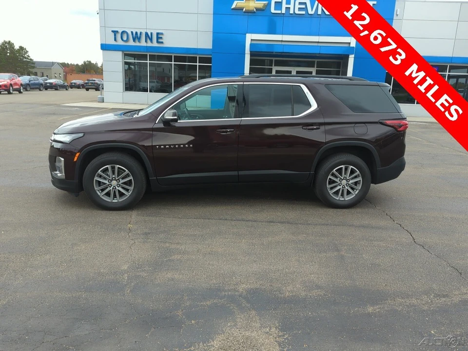 2023 Chevrolet Traverse - Image 7 of 12
