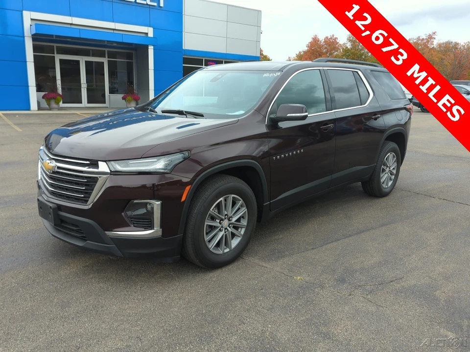 2023 Chevrolet Traverse - Image 2 of 12