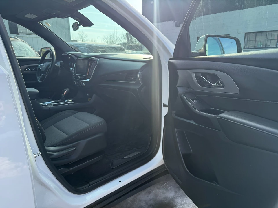 2023 Chevrolet Traverse - Image 11 of 20