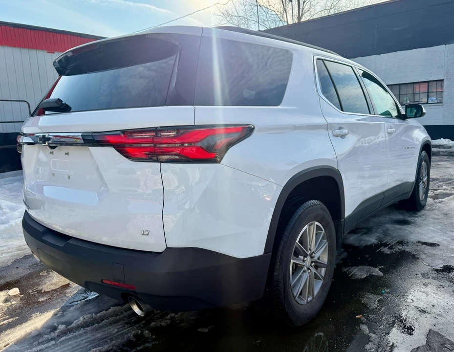 2023 Chevrolet Traverse - Image 6 of 20