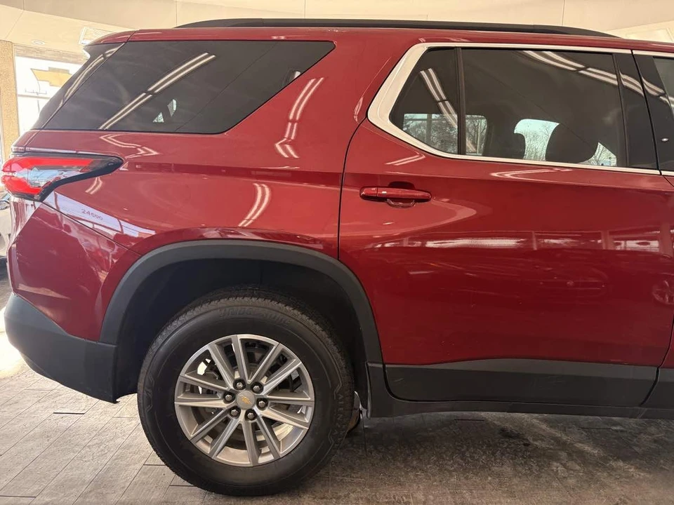 2023 Chevrolet Traverse - Image 9 of 21