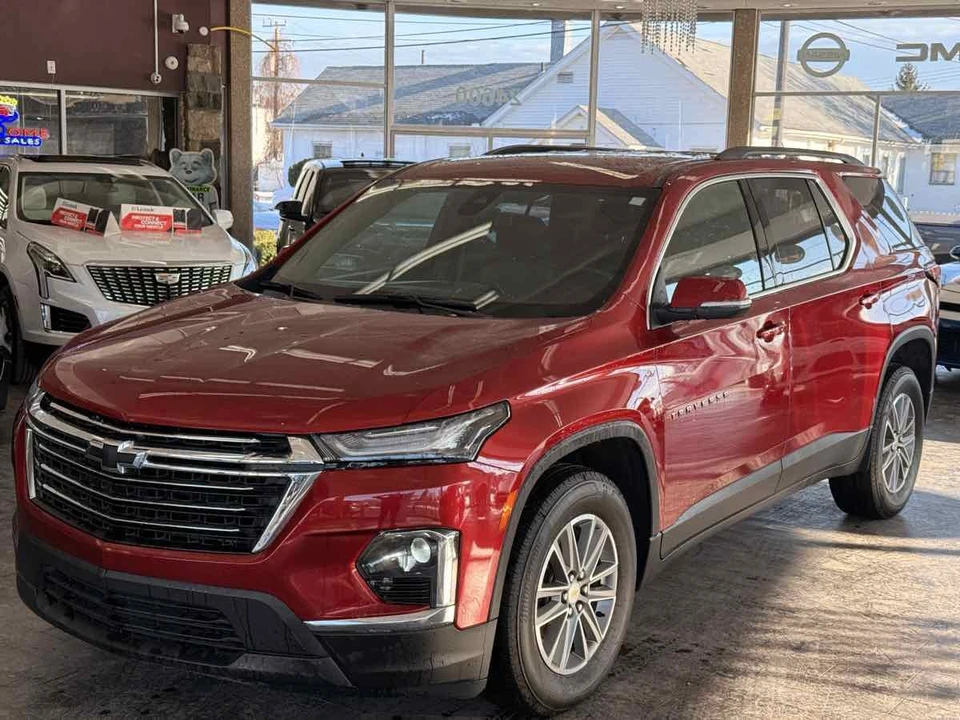 2023 Chevrolet Traverse - Image 2 of 21
