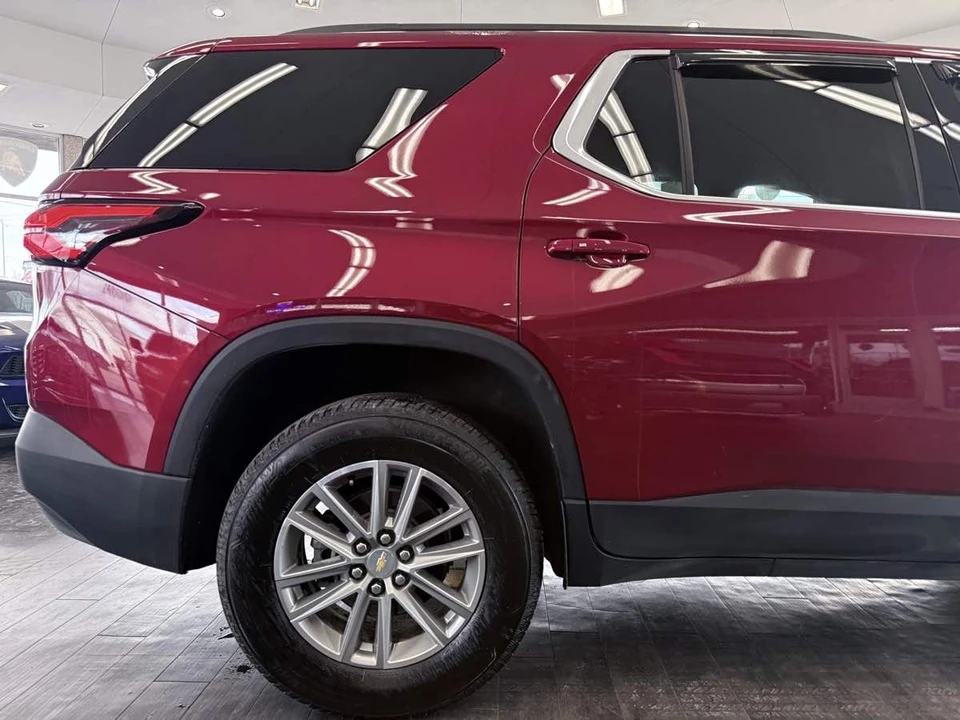 2023 Chevrolet Traverse - Image 8 of 21