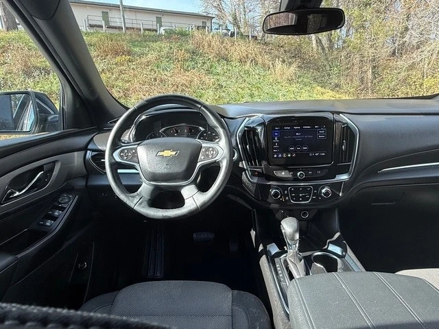 2023 Chevrolet Traverse - Image 10 of 12