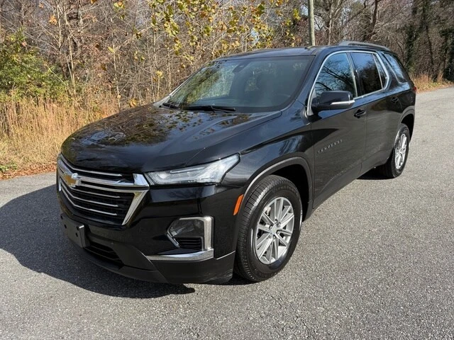 2023 Chevrolet Traverse - Image 2 of 12