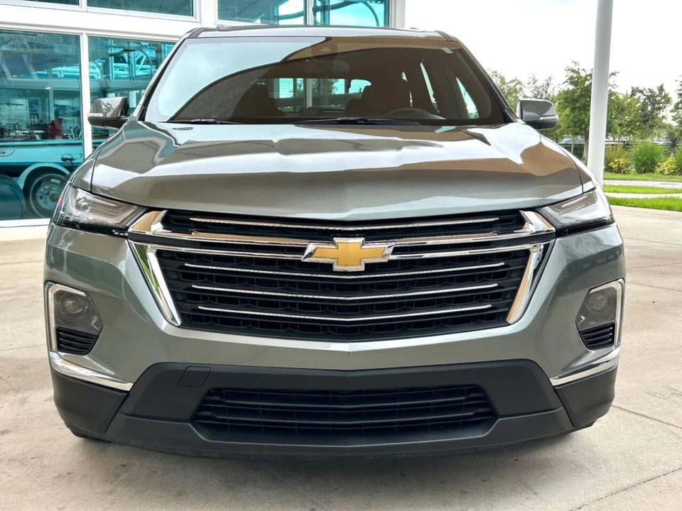 2023 Chevrolet Traverse - Image 2 of 21