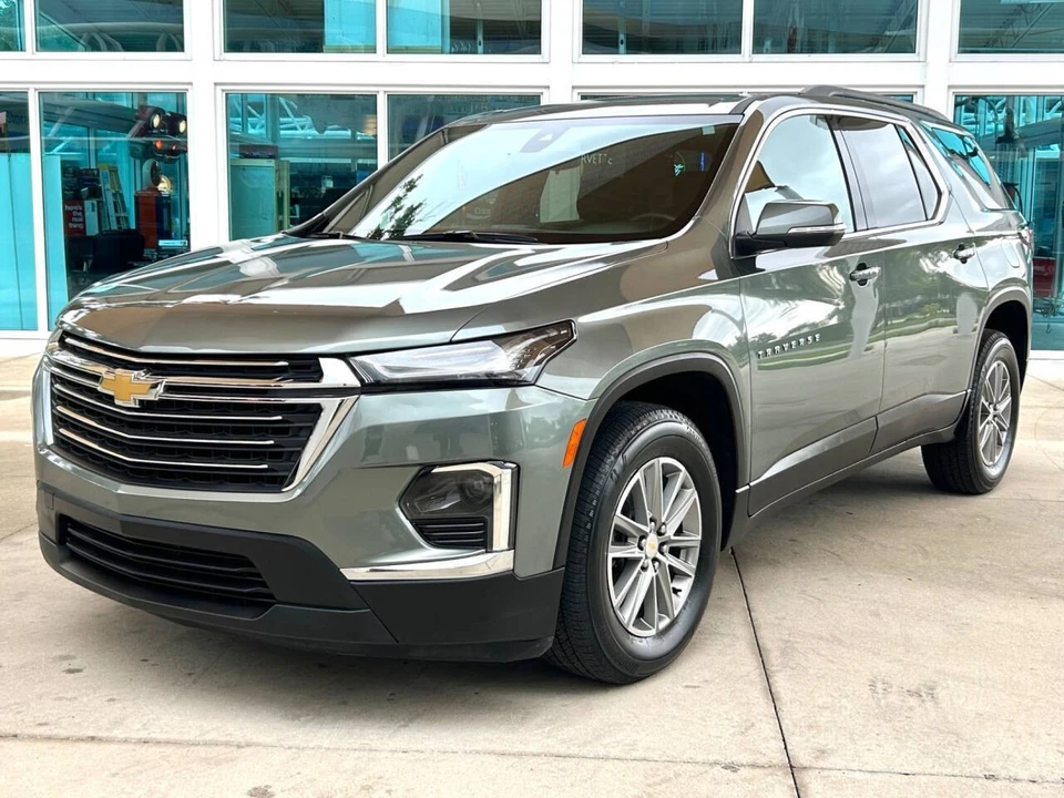2023 Chevrolet Traverse - Image 10 of 21