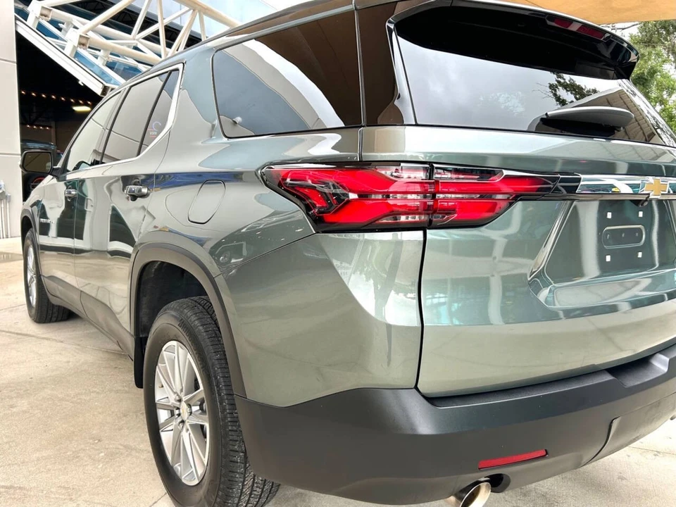 2023 Chevrolet Traverse - Image 14 of 21