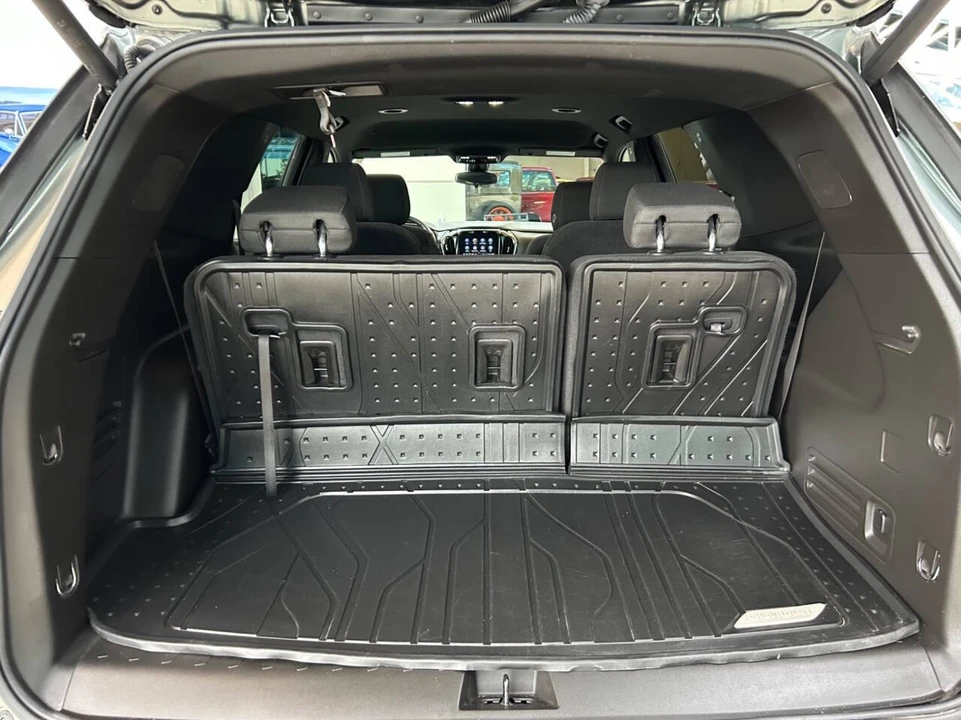 2023 Chevrolet Traverse - Image 7 of 12