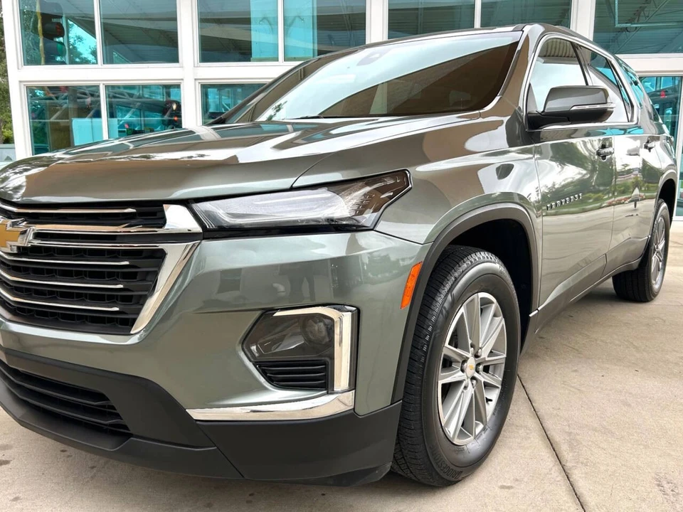 2023 Chevrolet Traverse - Image 11 of 12