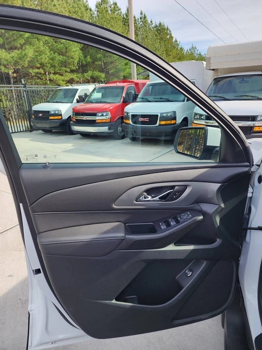 2023 Chevrolet Traverse - Image 12 of 21