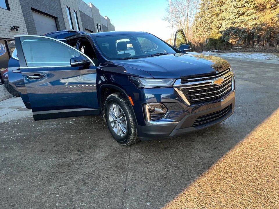 2023 Chevrolet Traverse - Image 16 of 21