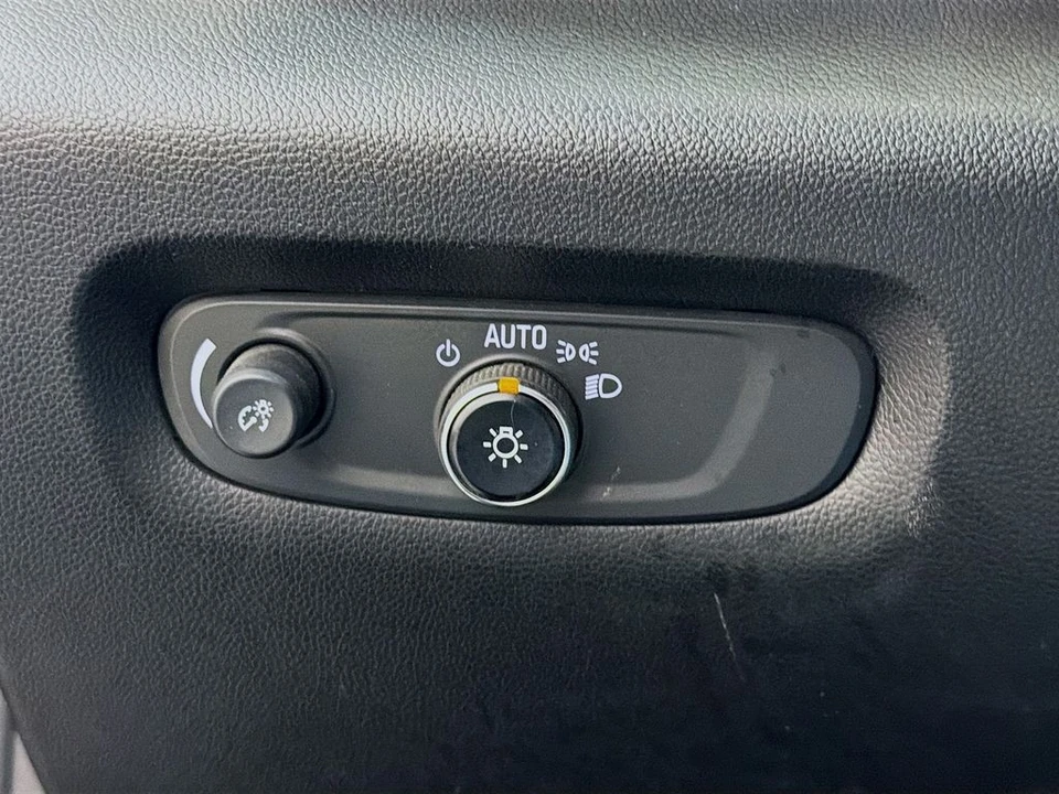 2023 Chevrolet Traverse - Image 11 of 21