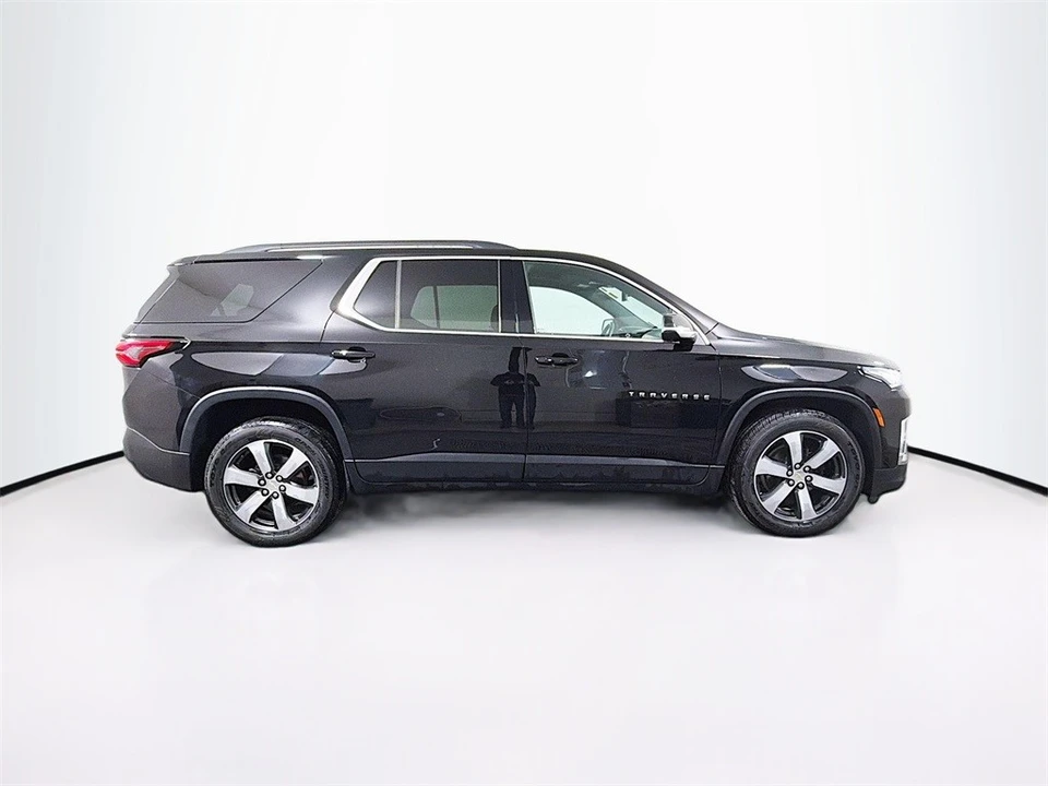2023 Chevrolet Traverse - Image 8 of 12