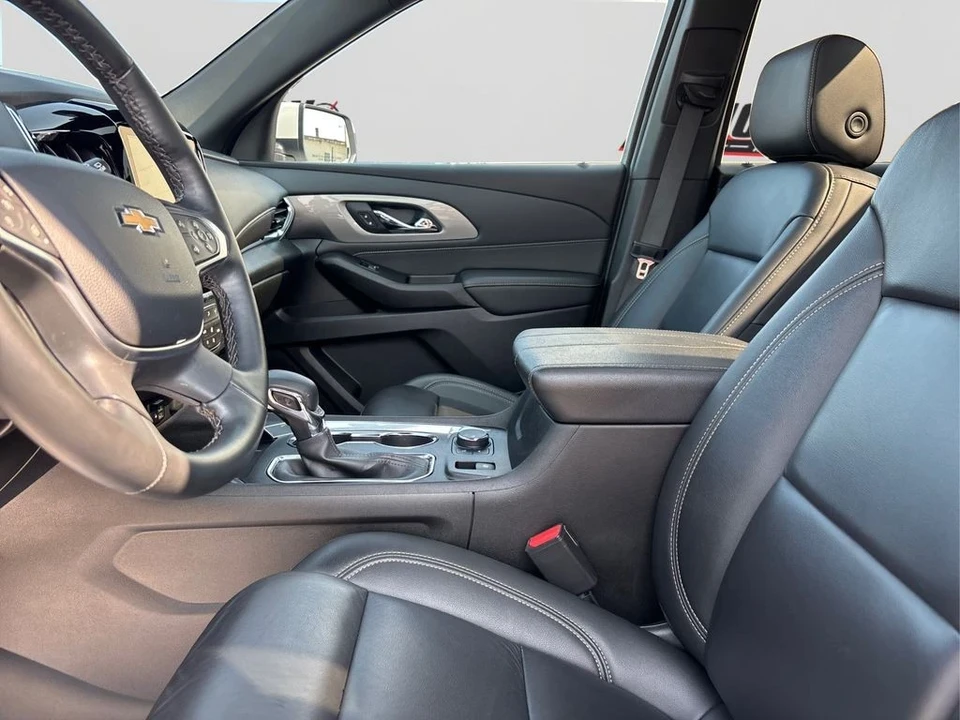 2023 Chevrolet Traverse - Image 9 of 12