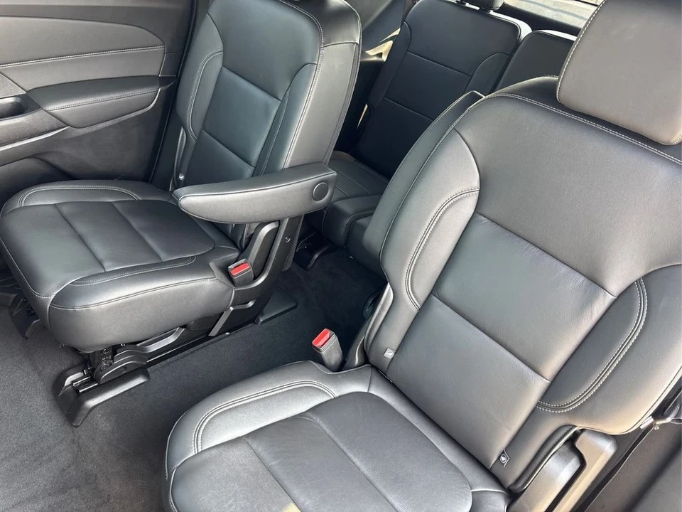 2023 Chevrolet Traverse - Image 10 of 12