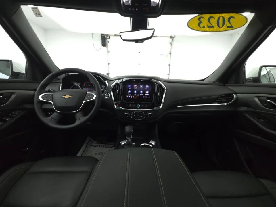 2023 Chevrolet Traverse - Image 2 of 12