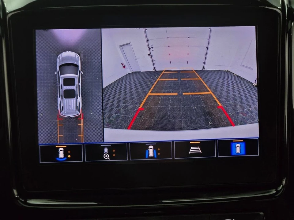 2023 Chevrolet Traverse - Image 7 of 12