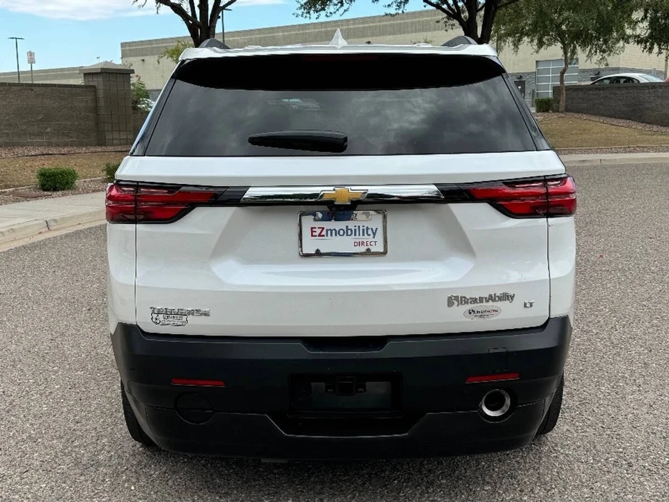 2023 Chevrolet Traverse - Image 14 of 15