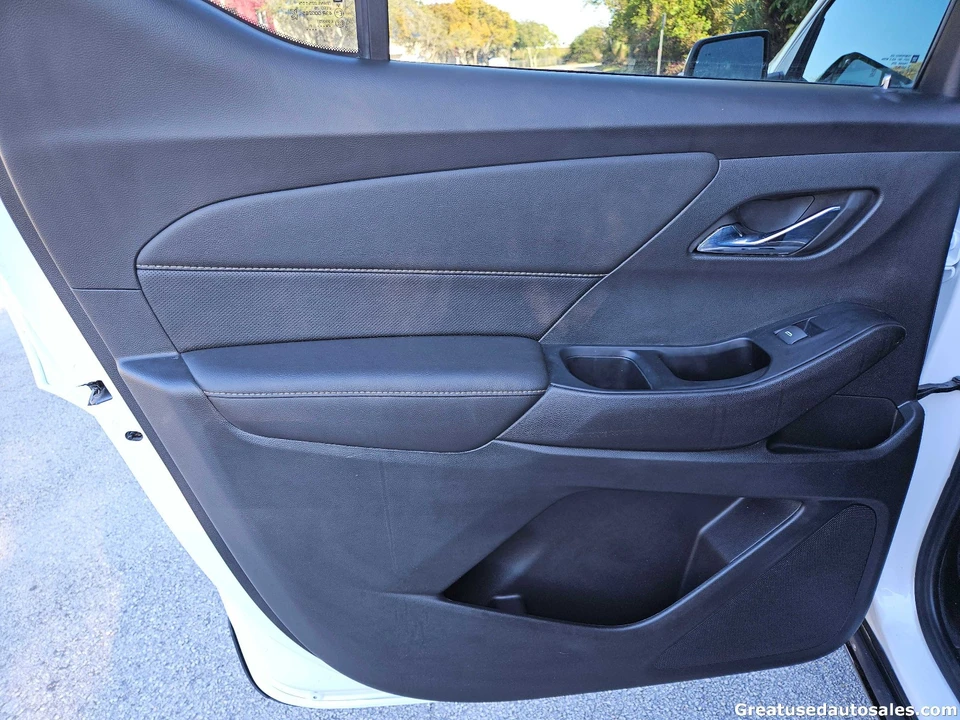 2023 Chevrolet Traverse - Image 13 of 21