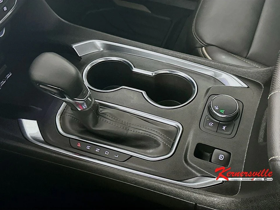 2023 Chevrolet Traverse - Image 16 of 21