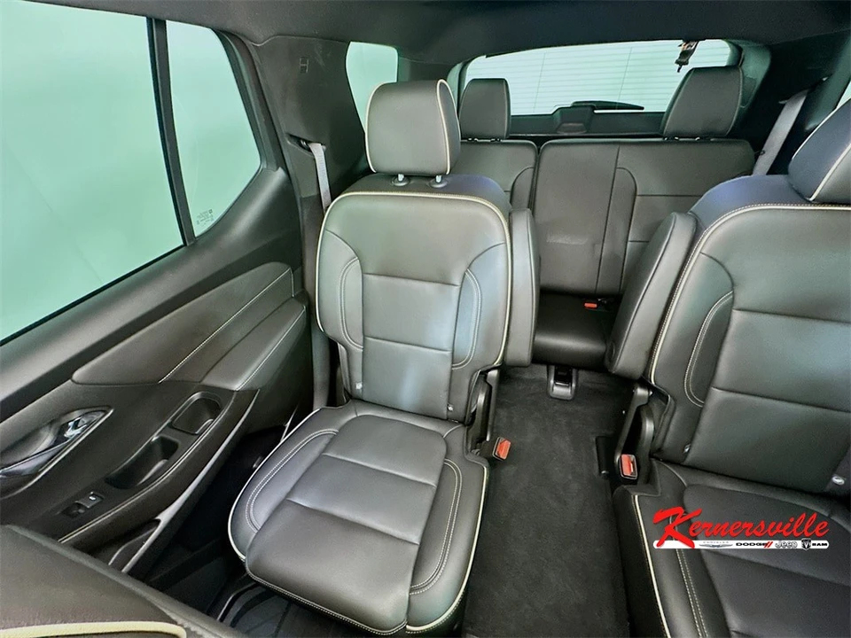 2023 Chevrolet Traverse - Image 12 of 21