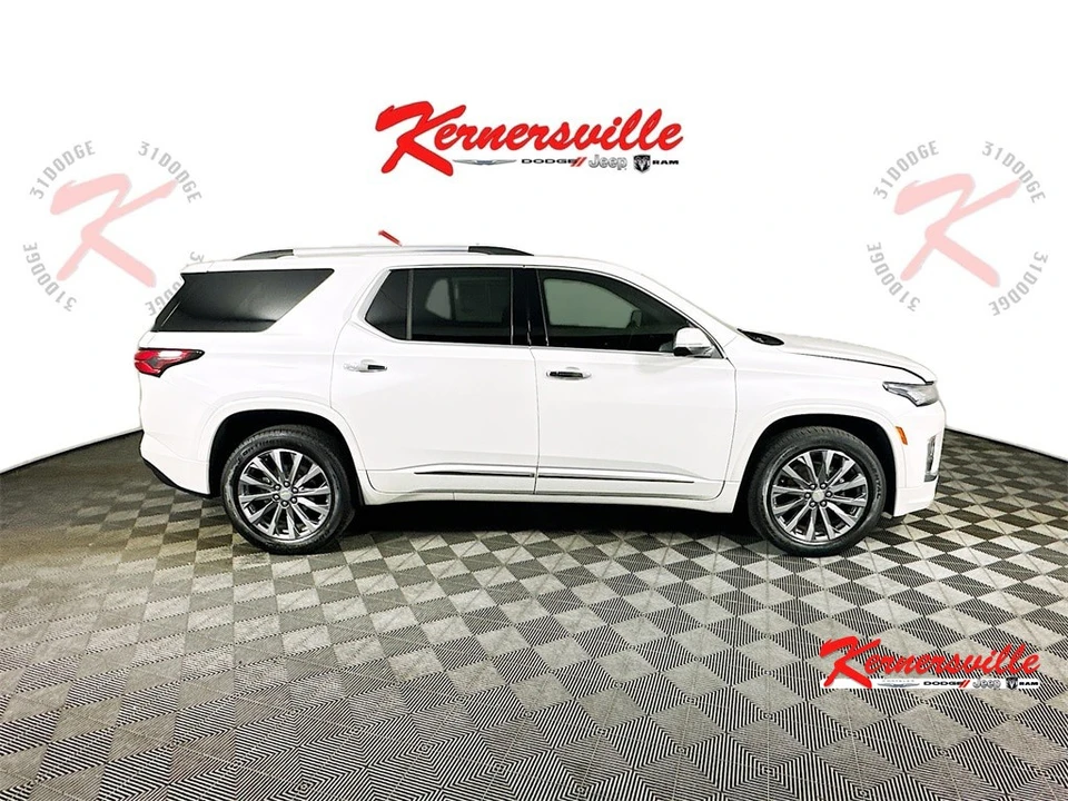 2023 Chevrolet Traverse - Image 8 of 12