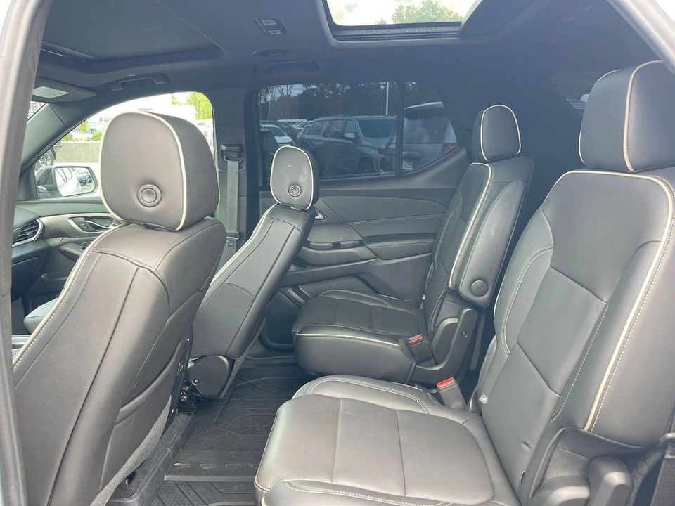 2023 Chevrolet Traverse - Image 13 of 21